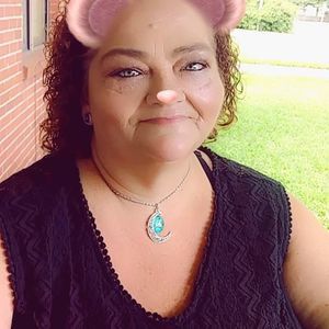 Meet your Posher, Polly